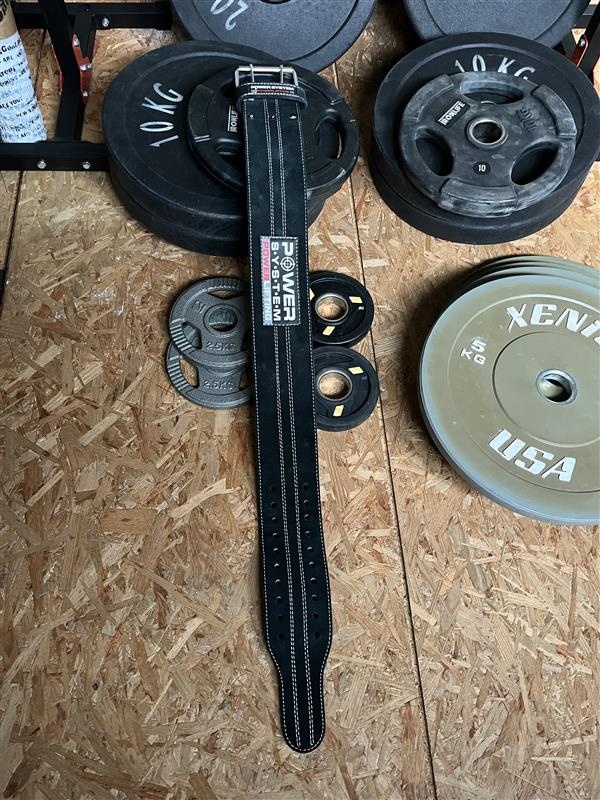 Vybavení na silový trénink - osa, kotouče, lavice atd. - 2