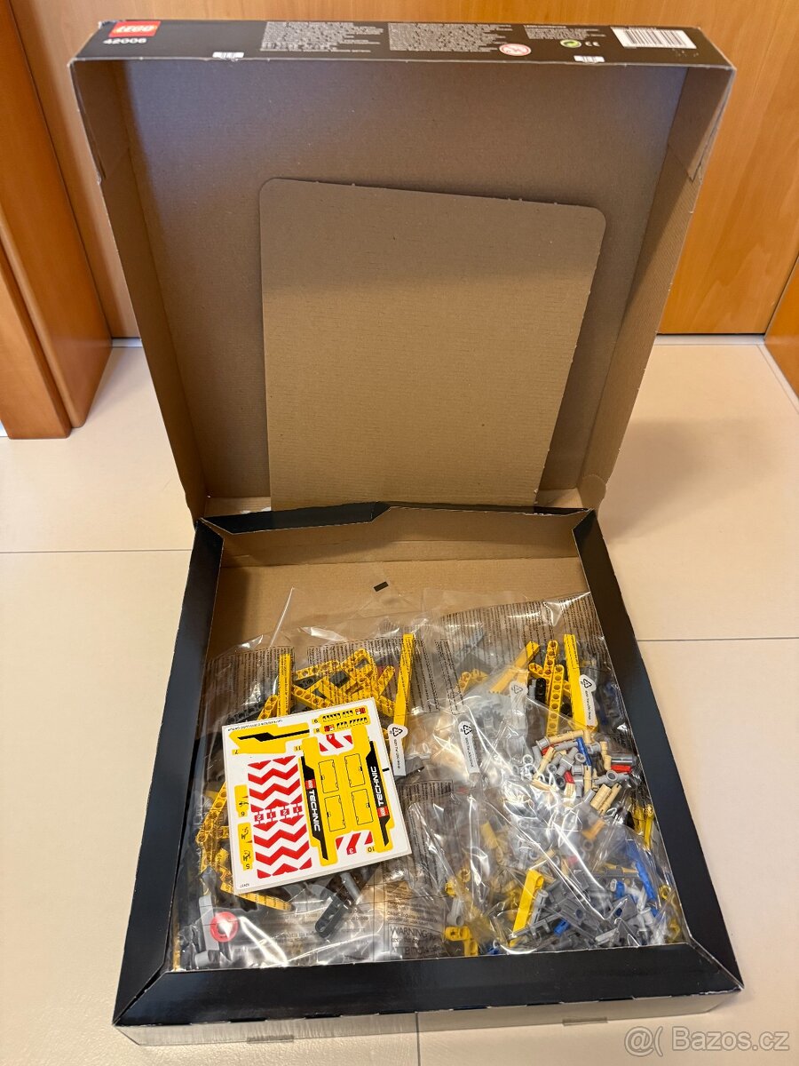 LEGO Technic 42006 – Bagr / Excavator - 2