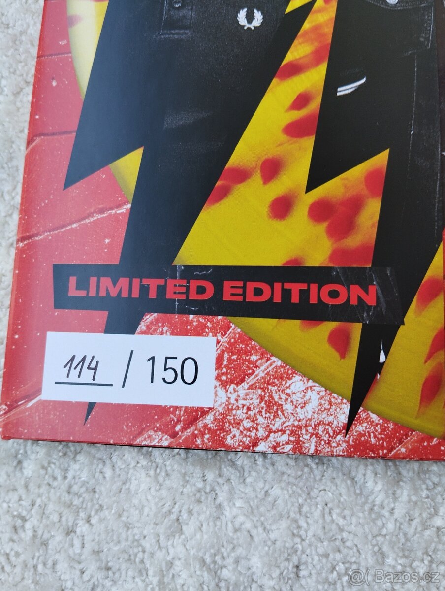 Fialky: Vykřičníky - 2