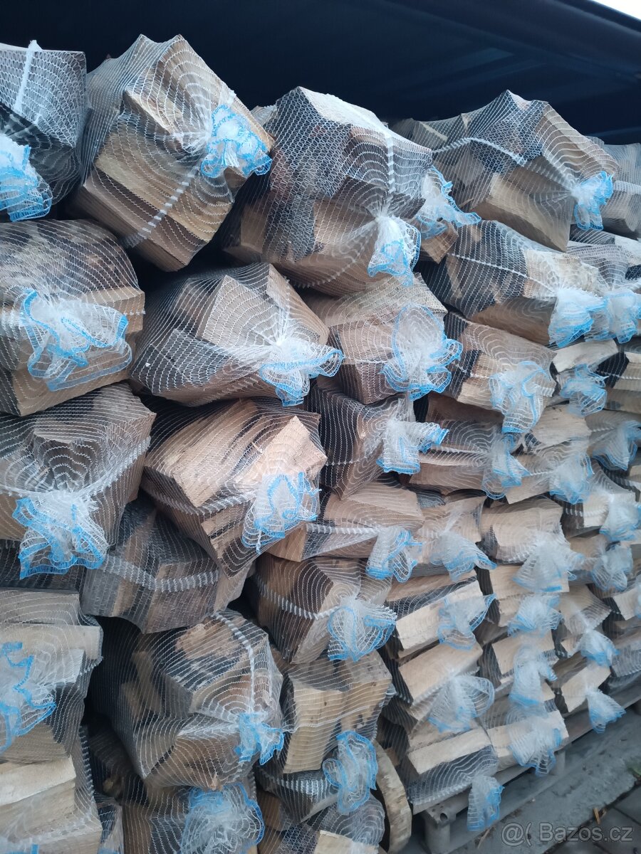 BUK - suché dřevo přes 3 roky v pytlích - 2