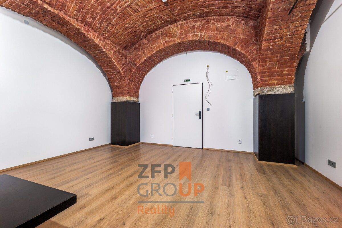 Pronájem kanceláře o rozloze 25,8 m² , ulice K Radotínu , Pr - 2