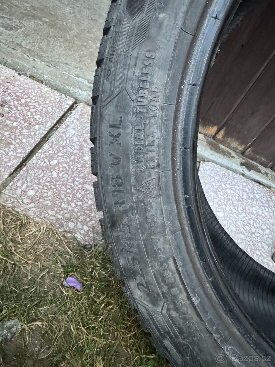 Zimní pneu 225/45 r18 - 2