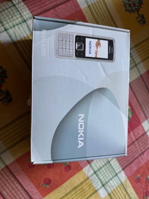 Nokia 6300 - mobilní telefon - 2