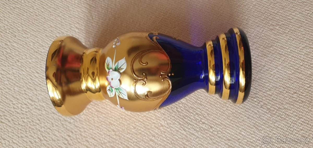 Modré sklo , ručně zdobené - 2