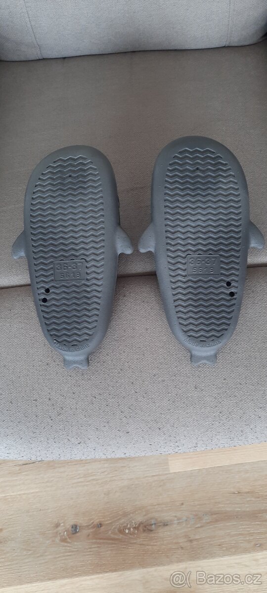 Dětské pantofle Žralok - 2