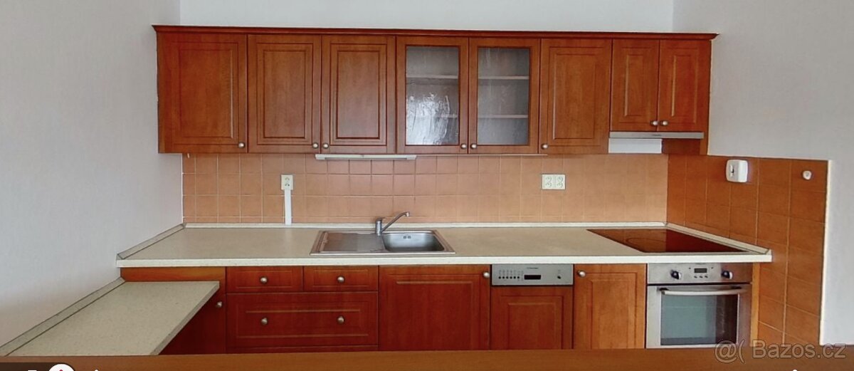 Kuchyňská linka se spotřebiči Electrolux - 2