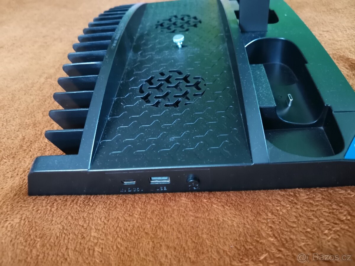 Nabíjecí stojan - 2