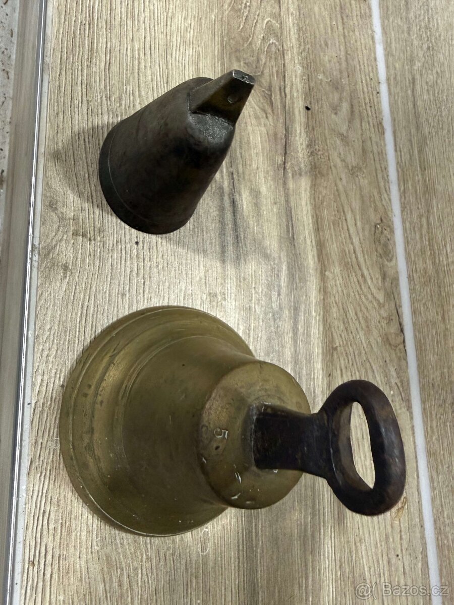 zvony - nález z půdy - 2