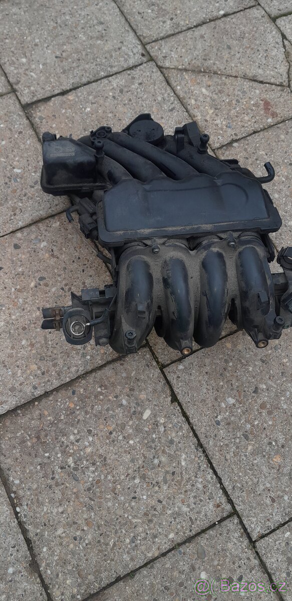 Sání motoru octavia 1,6 BFQ - 2