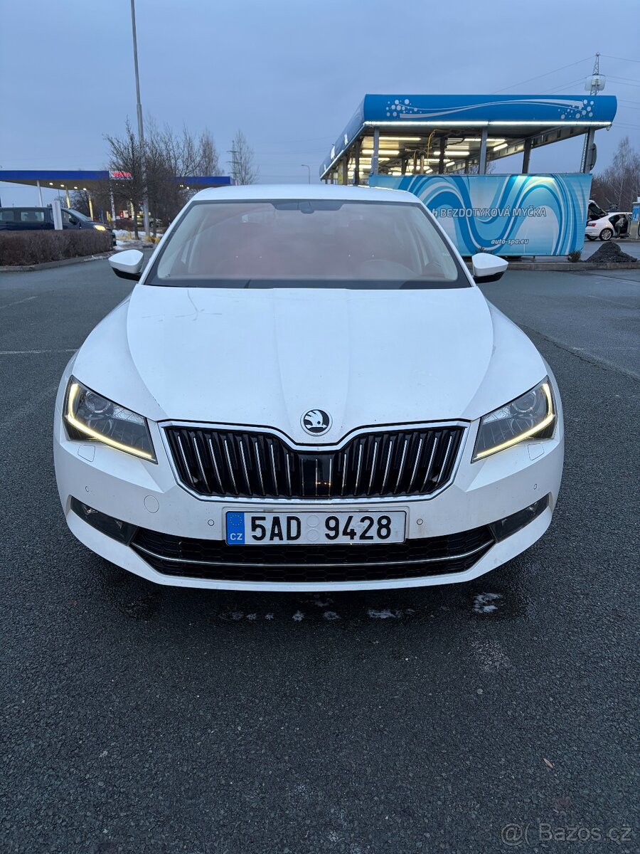 Skoda Superb 2.0TDI 110kW DSG - 2