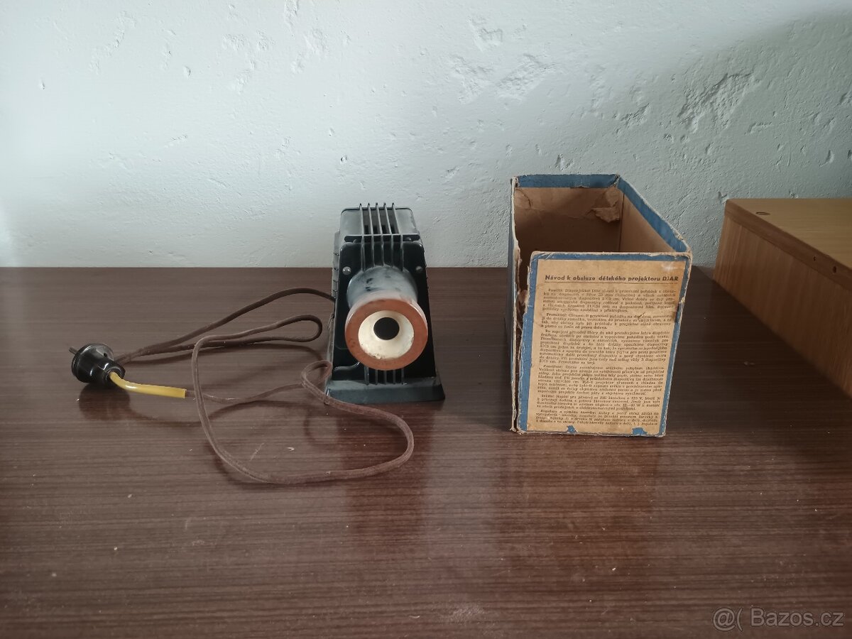 Projektor - 2