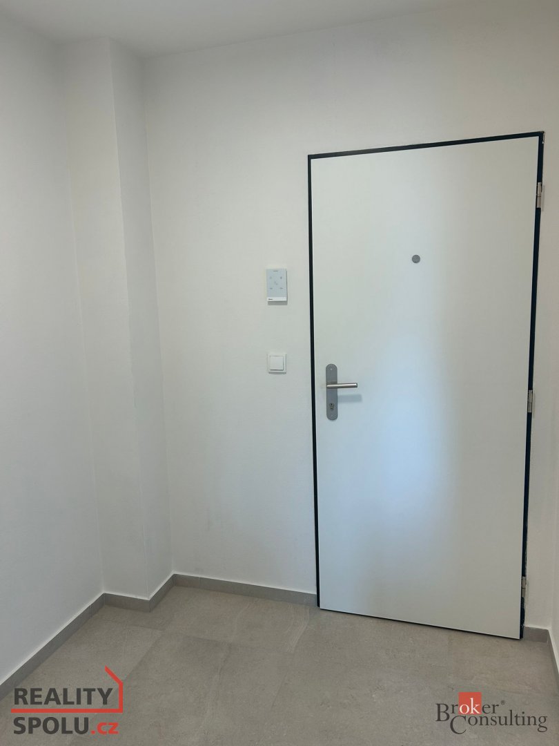 Pronájem, byty/1+kk, 28 m2, Křenová, 60200 Brno, Brno-město  - 2