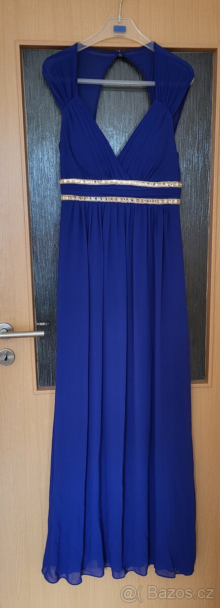 Hodí se ti tyhle všechny společenské šaty? - 2