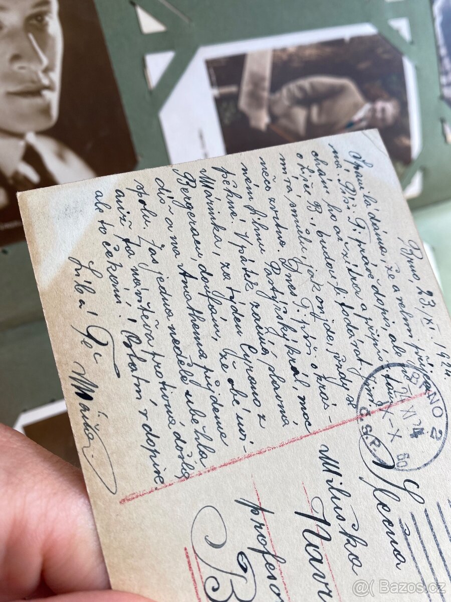 Sběratelské album 400 Ks pohlednic herců - 2