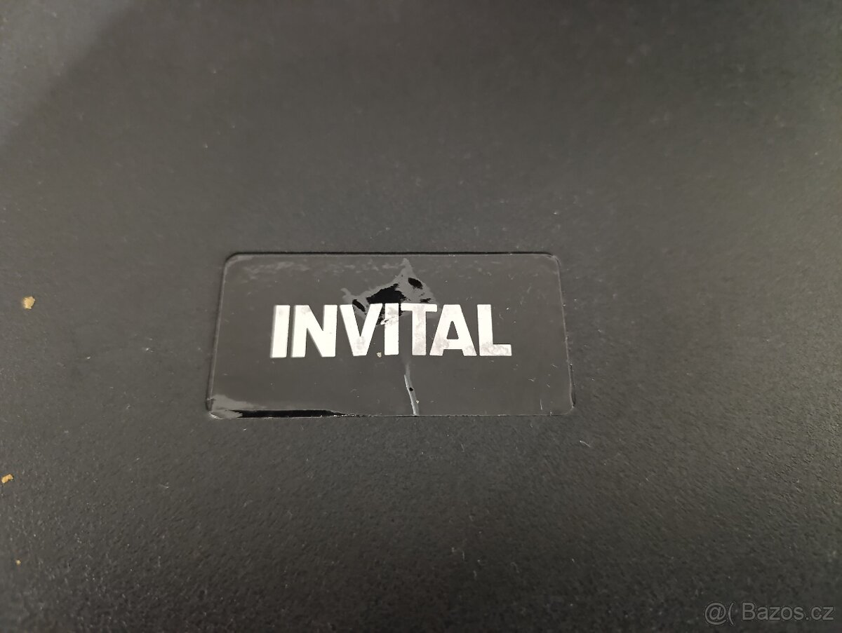 60 litrové akvárko i se skříňkou - 2