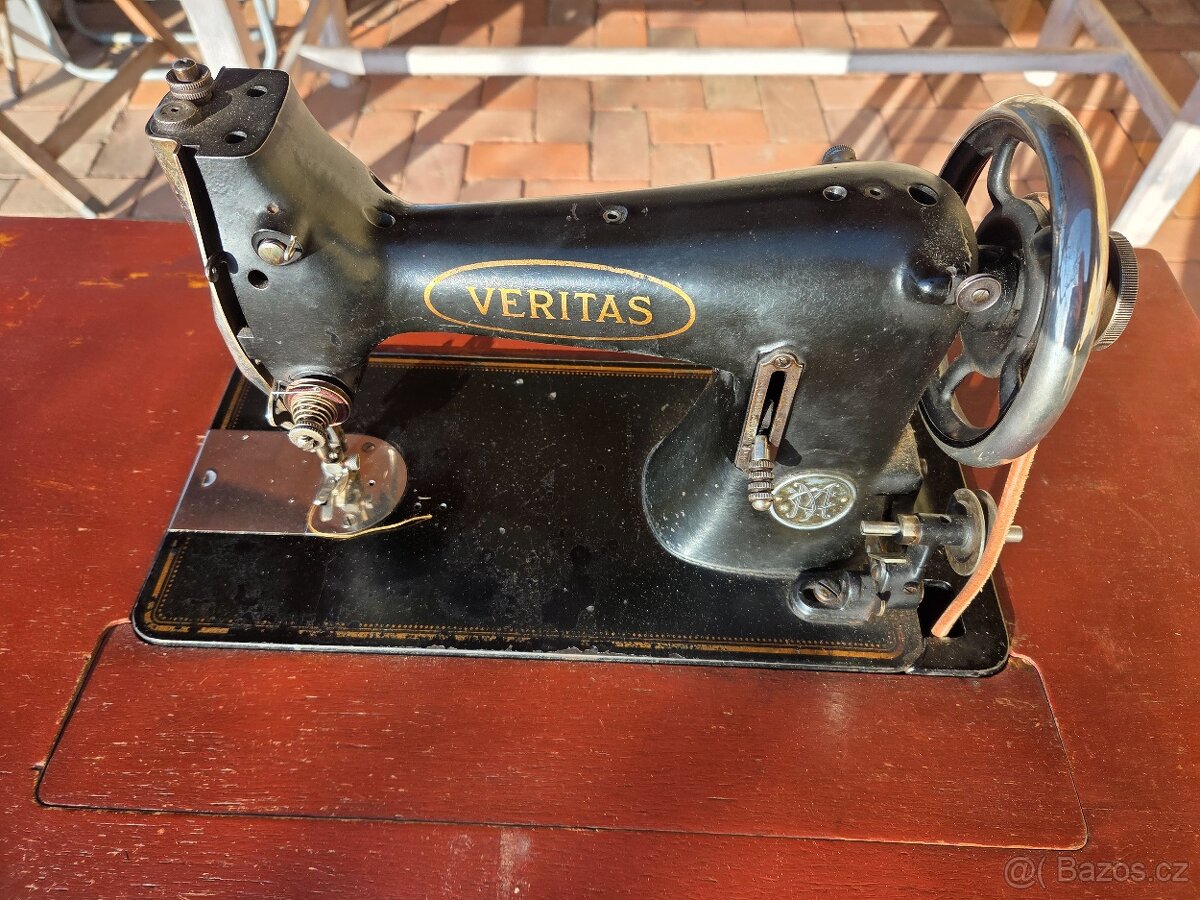 Šicí stroj VERITAS - 2
