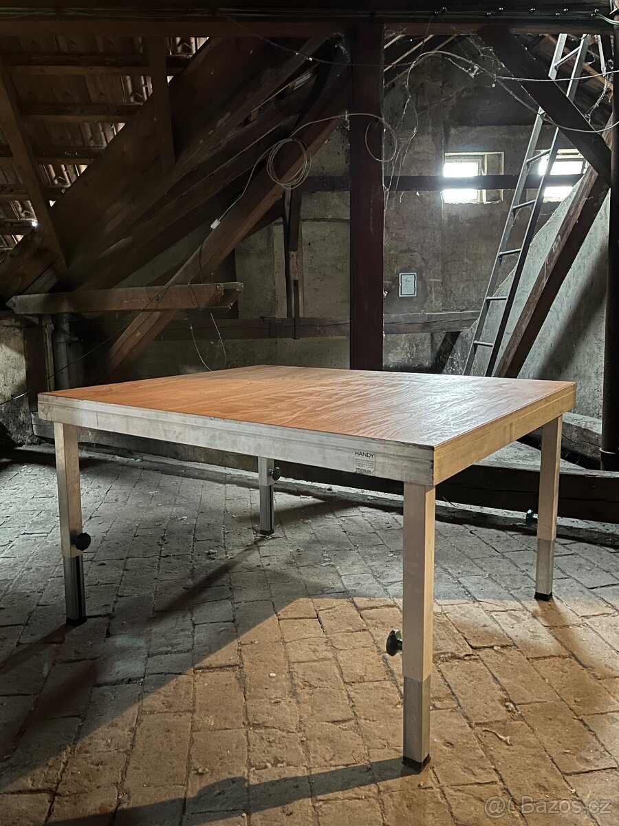 Velký stůl - 2