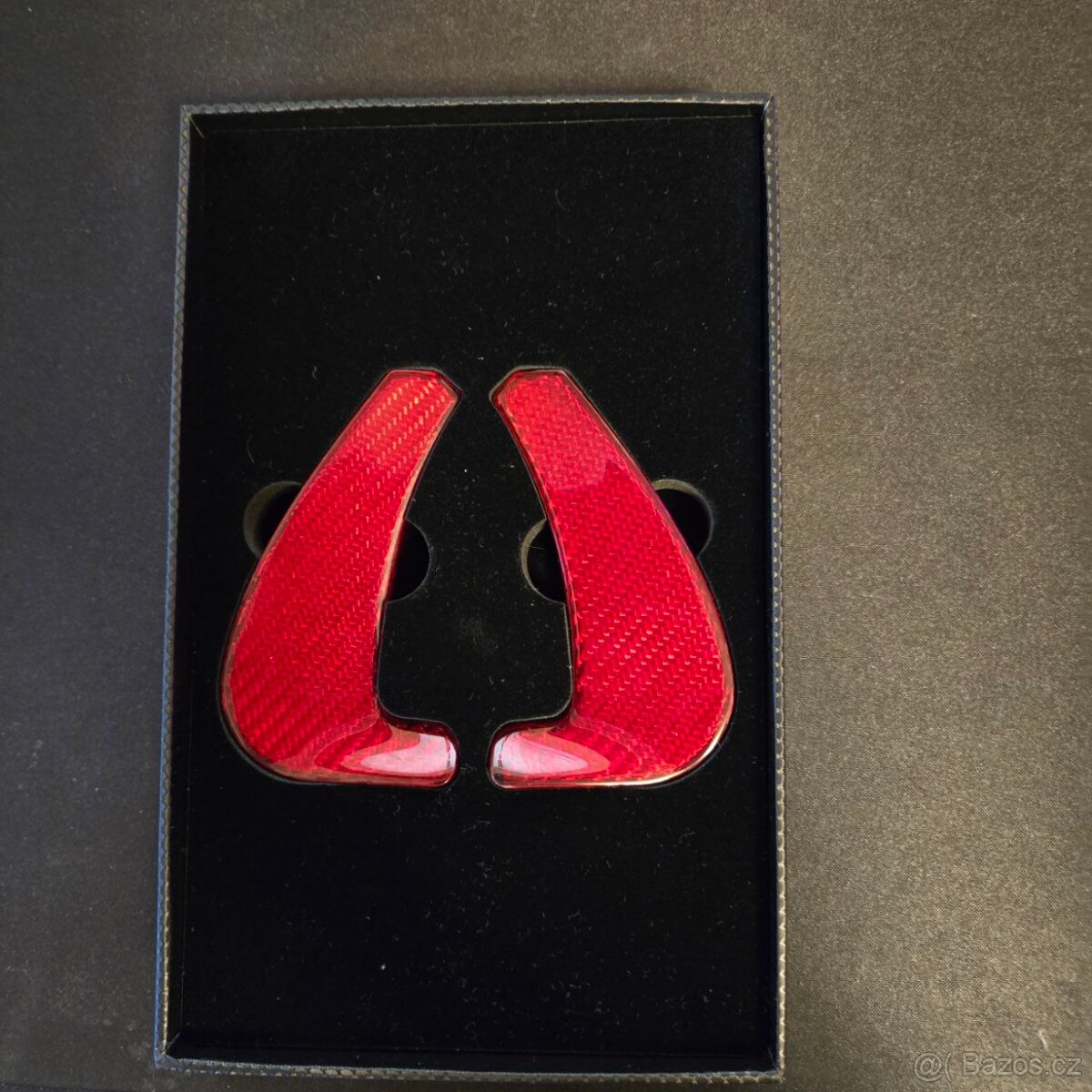 T-Carbon karbonová pádla pod volant pro Dodge Hellcat - 2