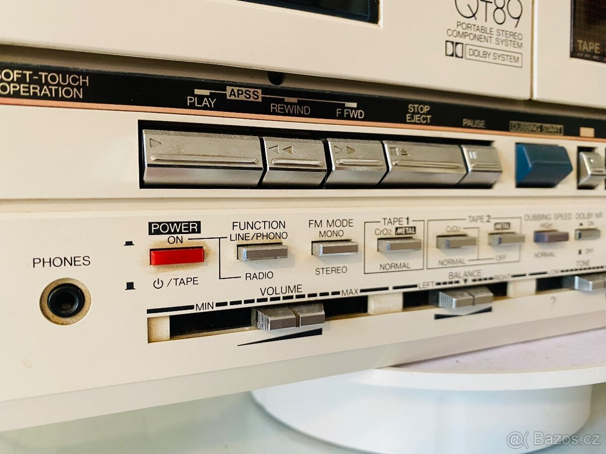 Radiomagnetofon Sharp QT 89HW, rok 1986 - 2