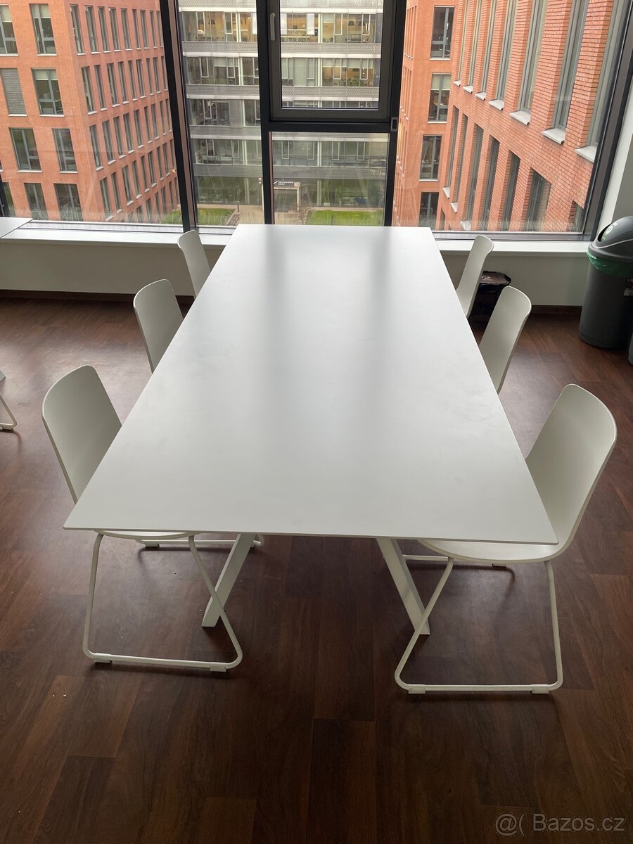 Zasedací stůl Pedrali + 6 židlí - 2