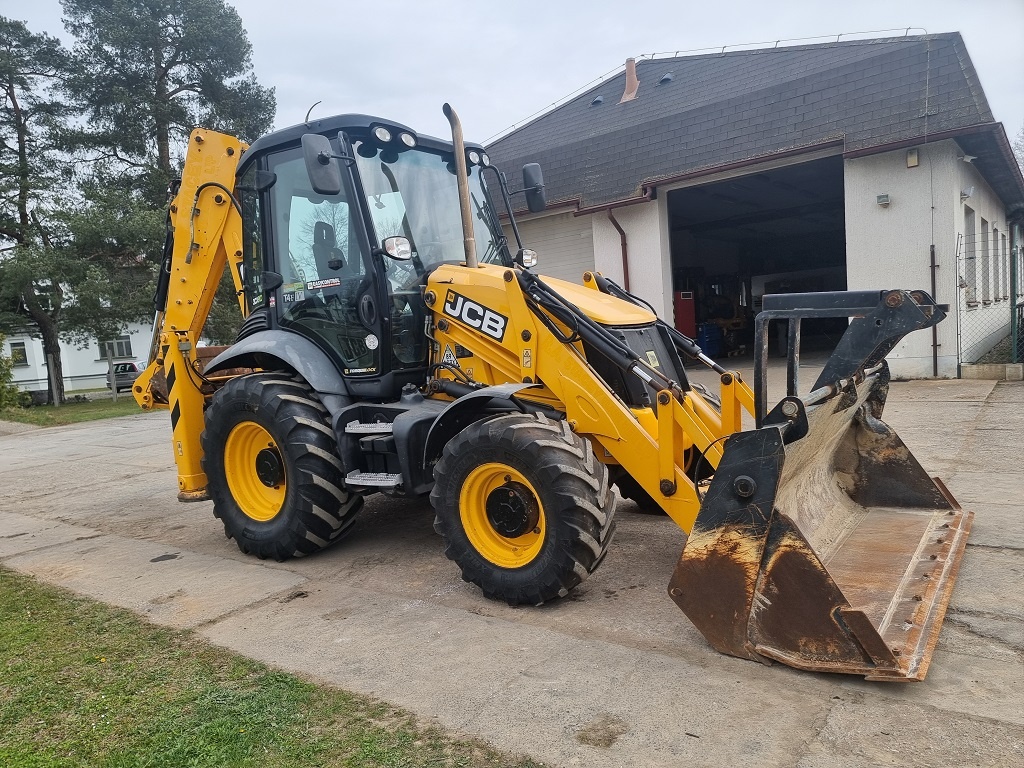 JCB 3CX Contractor 1900mth - plná výbava - 2