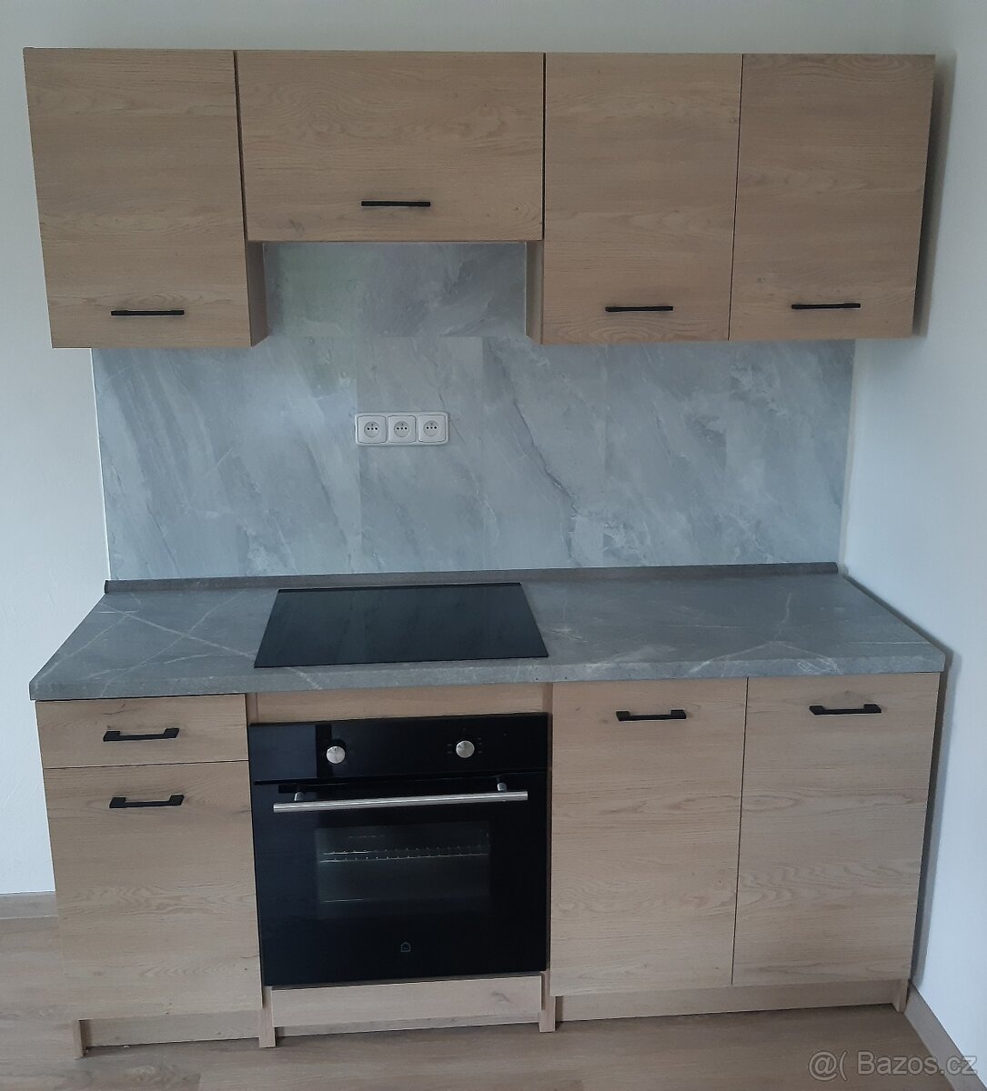 Kuchyňská linka 1,8 m dub - 2