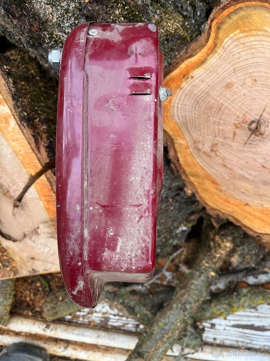 Kastlík baterie Jawa pérák - 2