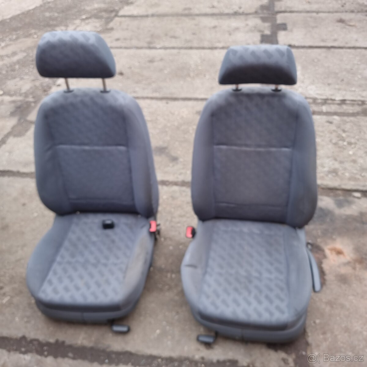 Sedačky vyhřívané Škoda Octavia 1 - 2