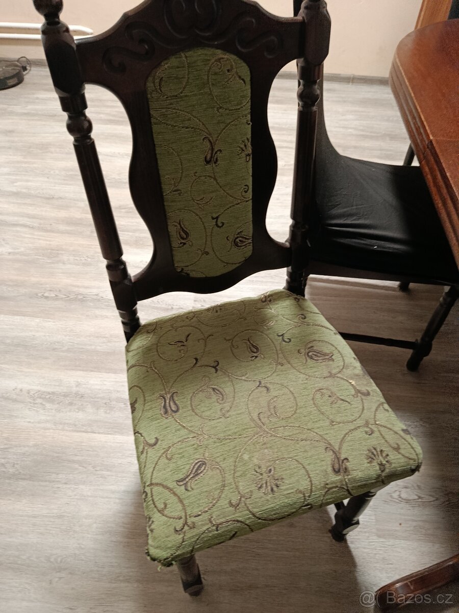 Jidelni set stůl + 6 židlí - 2