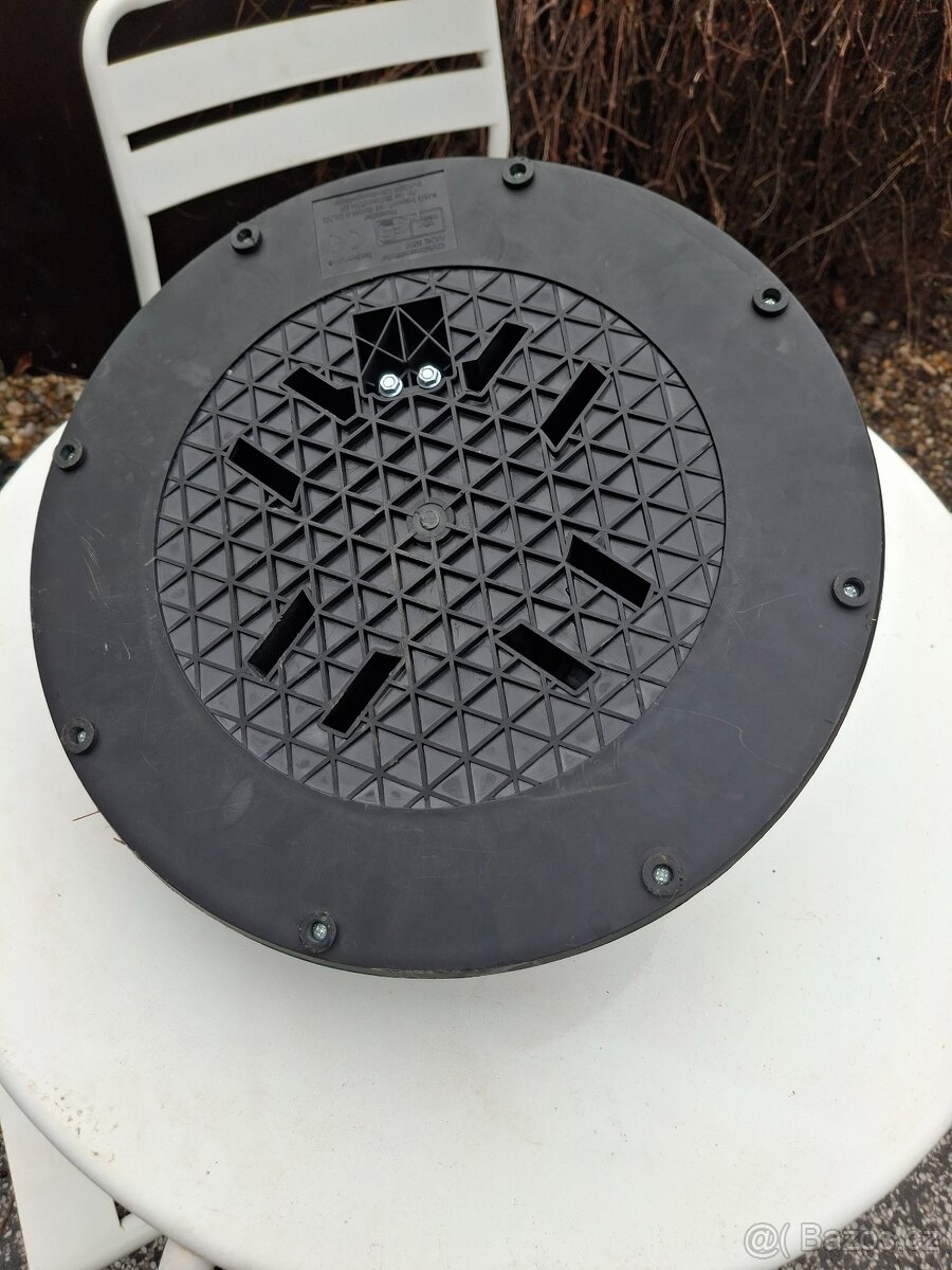 stojan na vánoční stromek - 2