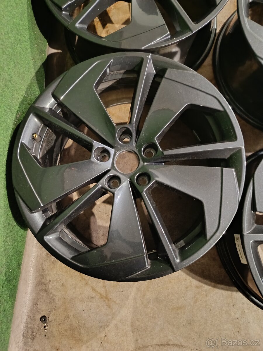 Alu 18" 5x112 octavia - 2