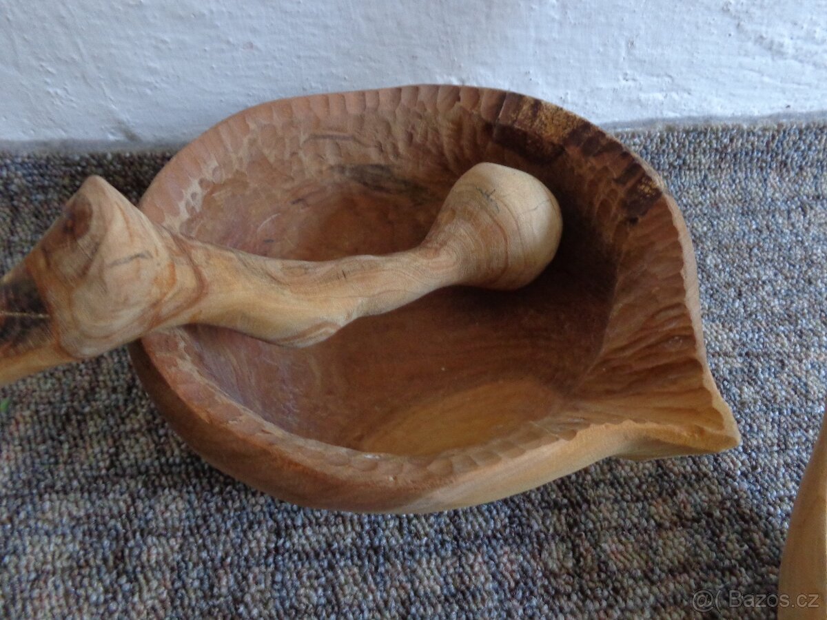 Dřevěný hmoždíř s příslušenstvím - 2