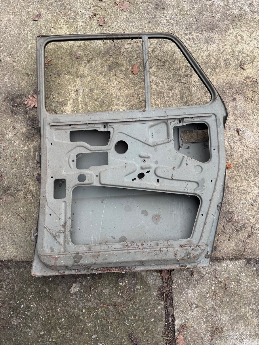 Zadní dveře Škoda 100 - 2