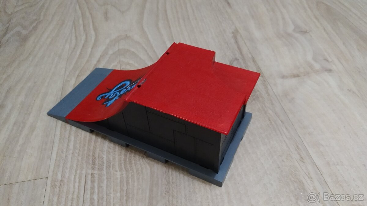 rampa mini skateboard - 2