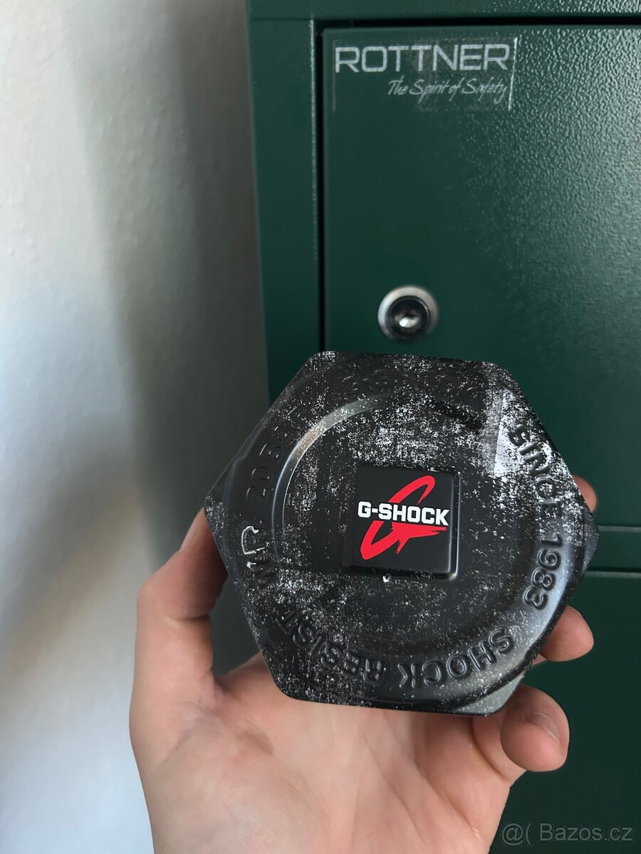 hodinky Casio G-SHOCK GM-110G-1A9ER - 2