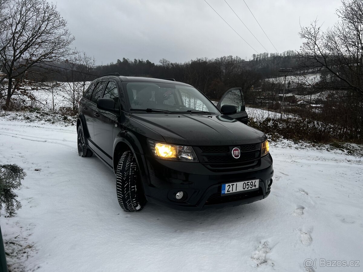 Fiat Freemont Black code 4x4, automat,tažné zařízení. - 2