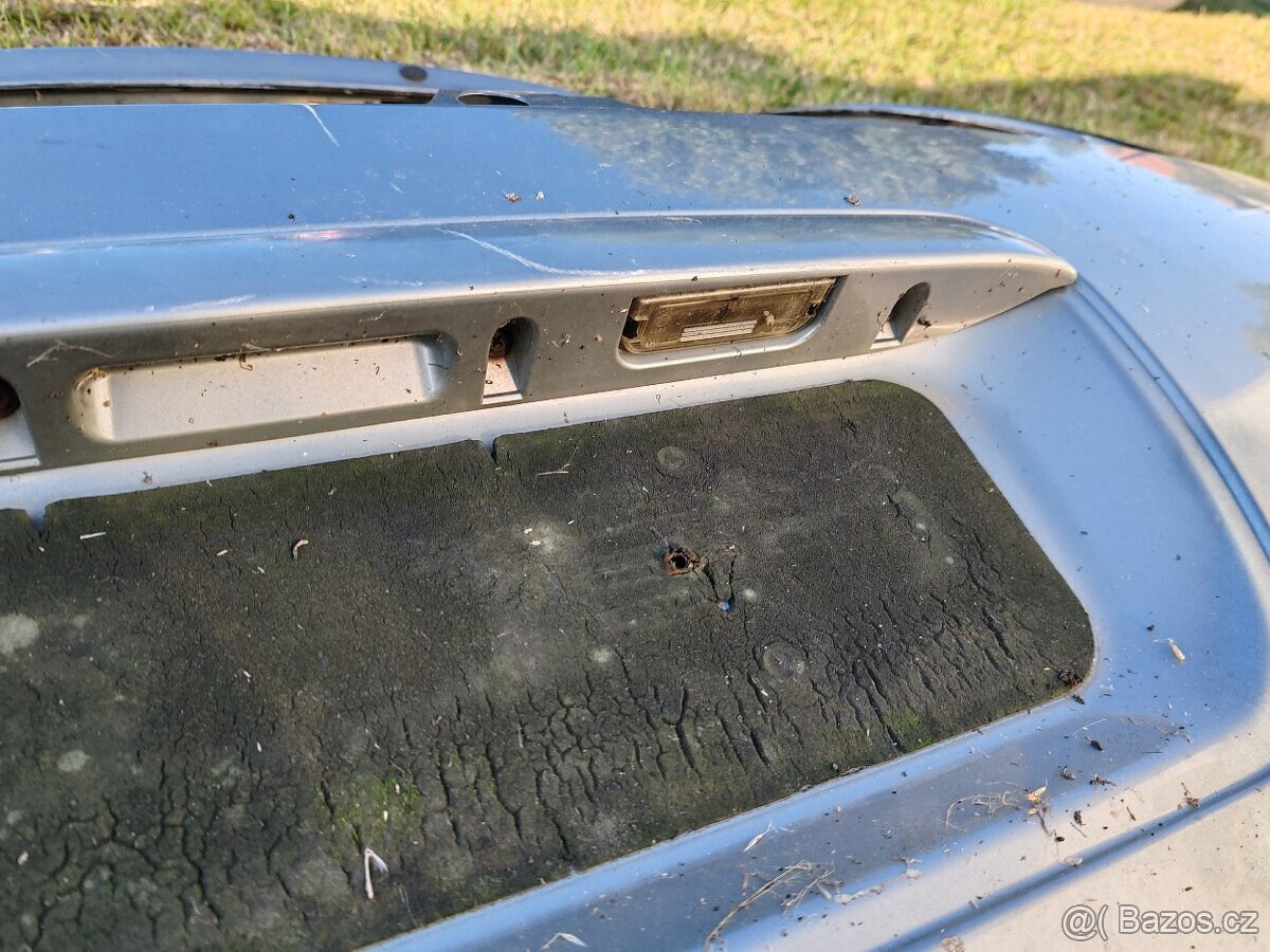 Chrysler Voyager zadní páté dveře, vrata... - 2