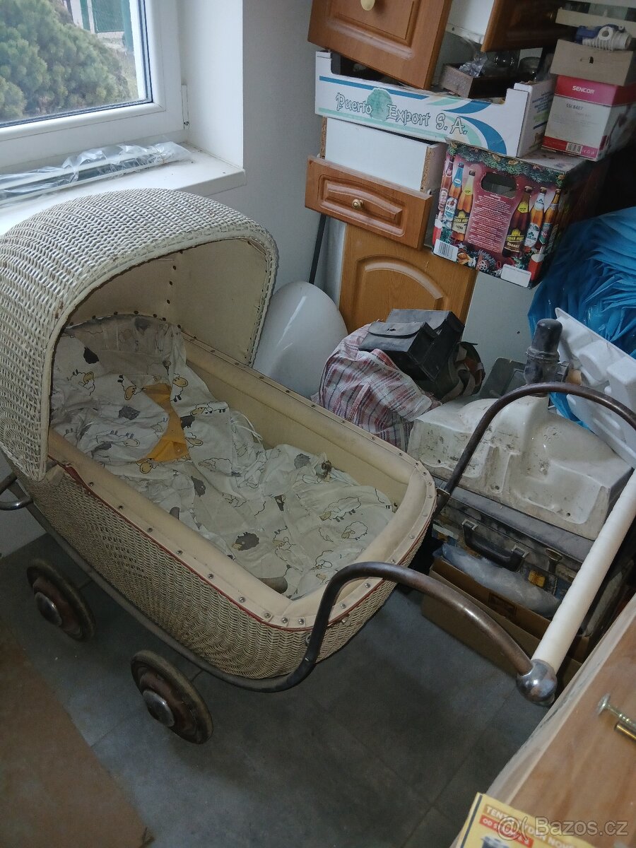 Prodam starodavny kocarek - 2