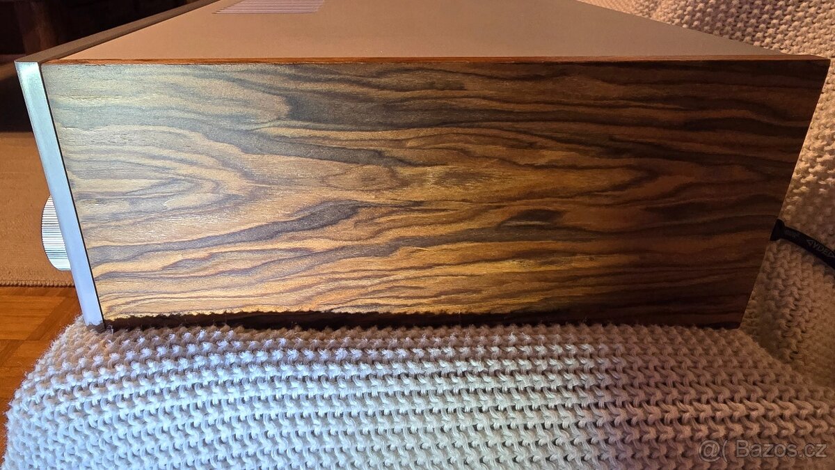 JBL SA750 – TOP stav - 2