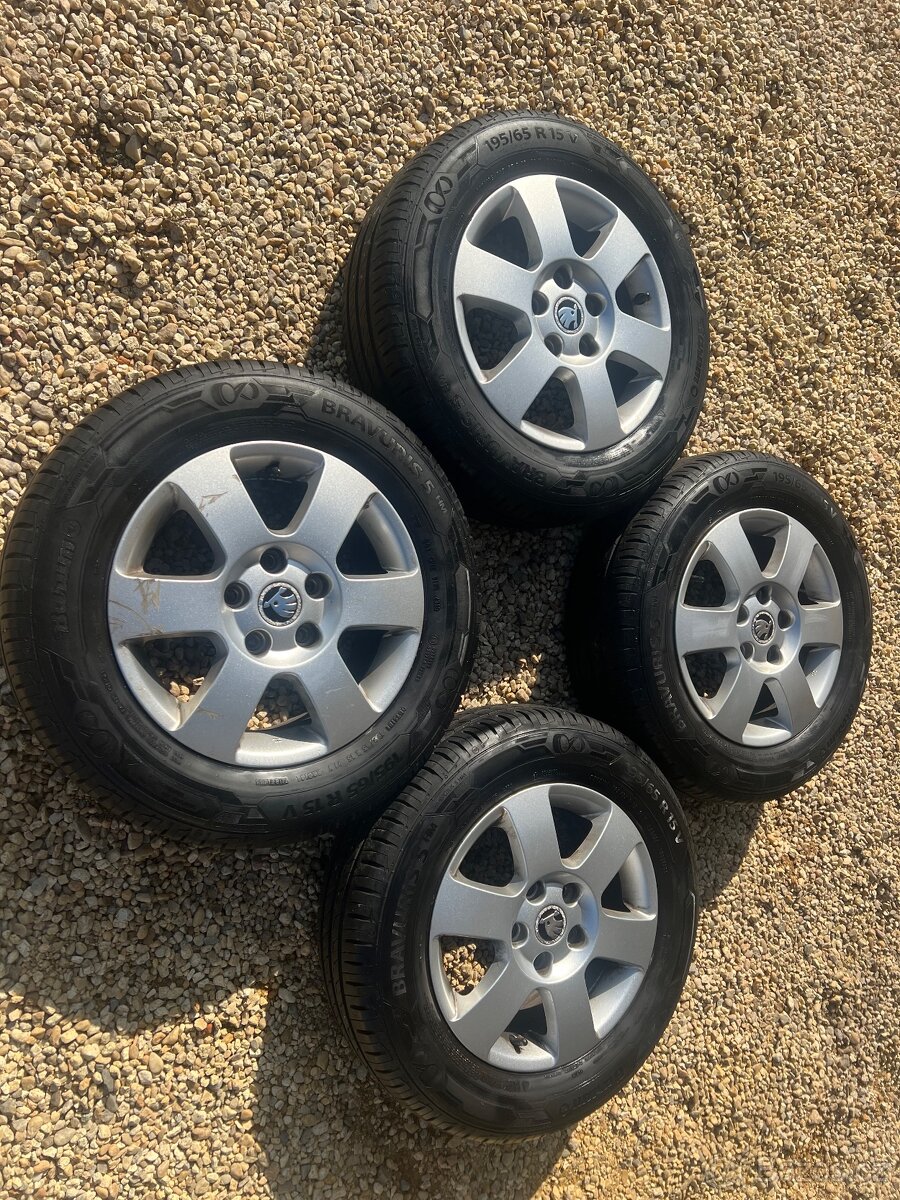 Originální letní sada Škoda 195/65R15, 7mm Barum - 2