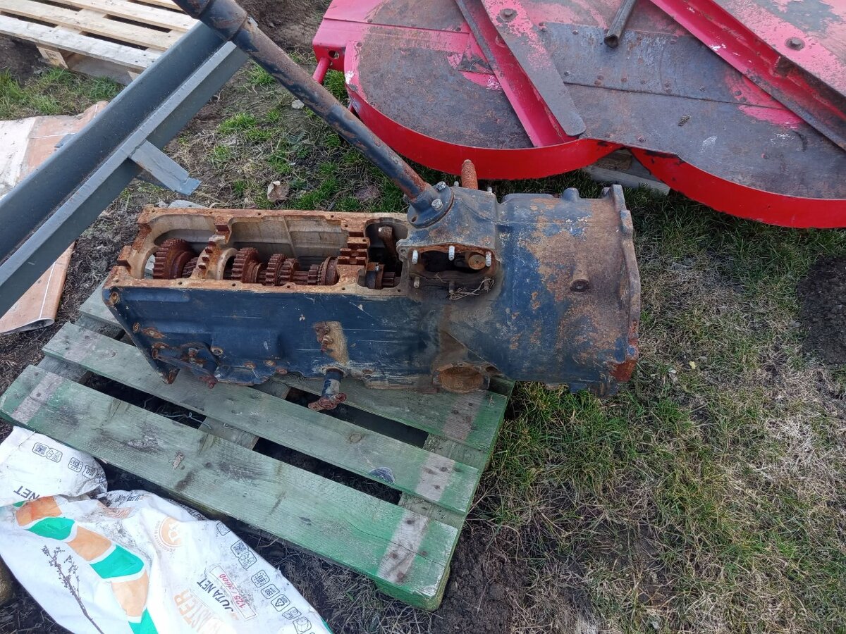 Zetor uřI převodovka - 2