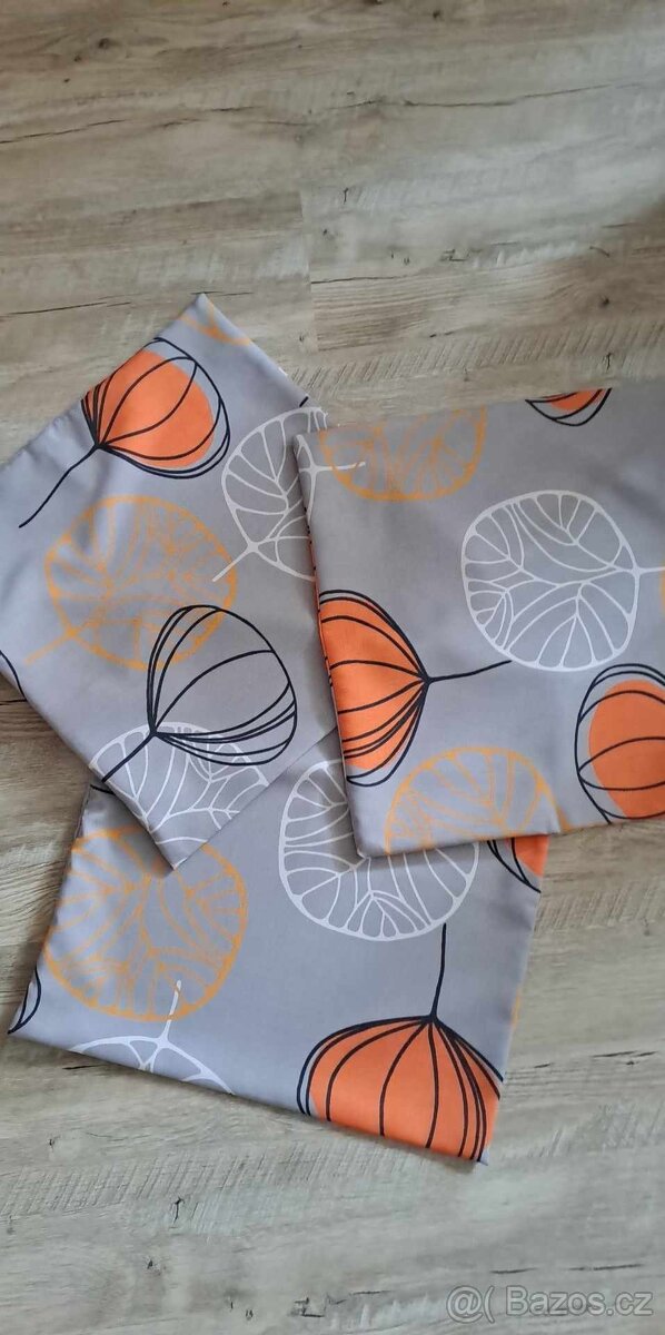 Tři povlaky na polštáře - 2