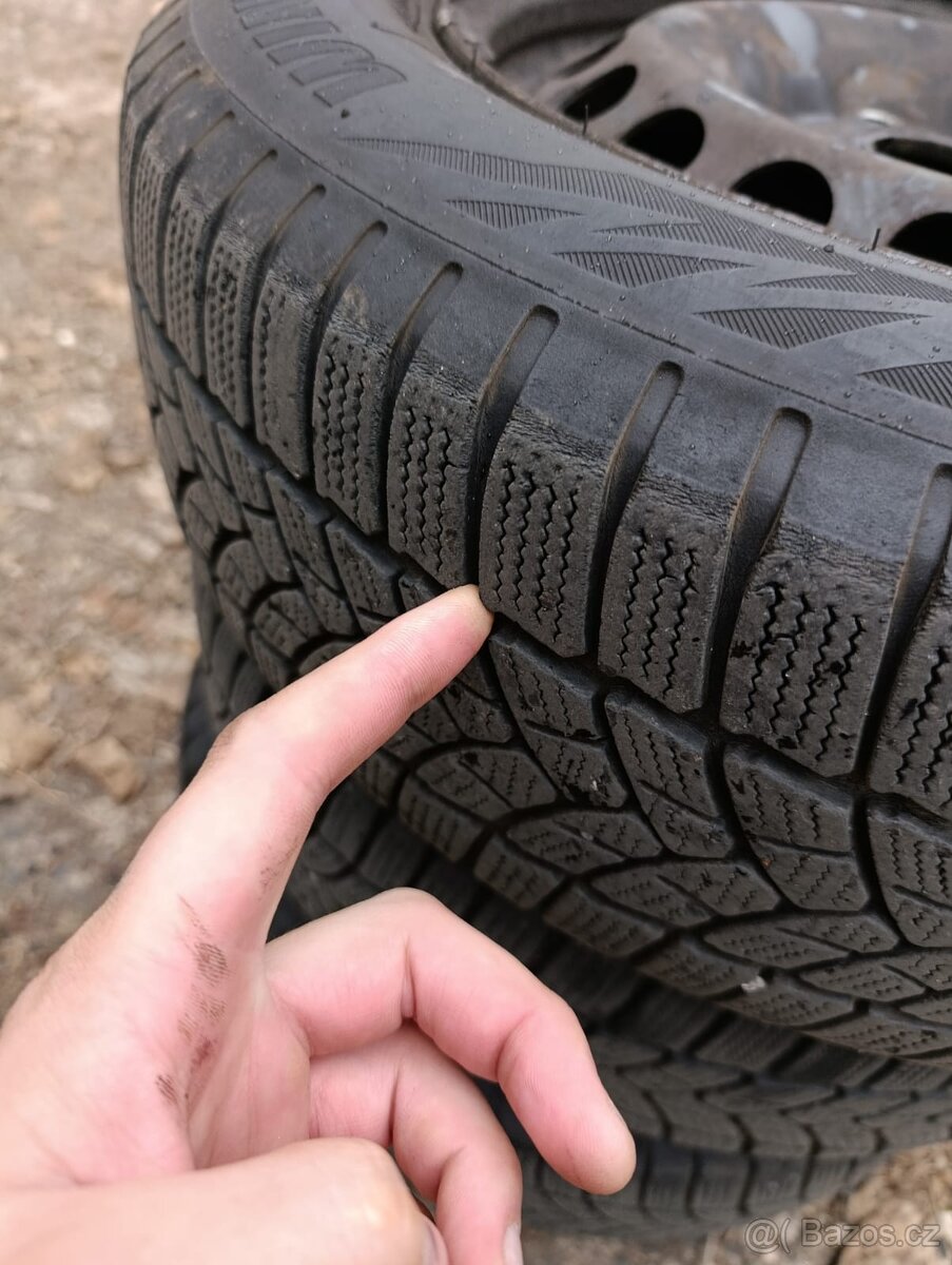 Sada plechových disků 5x112, r15, pneu M+S - 2