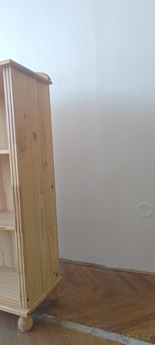 Dřevěná knihovna IDEA - 2