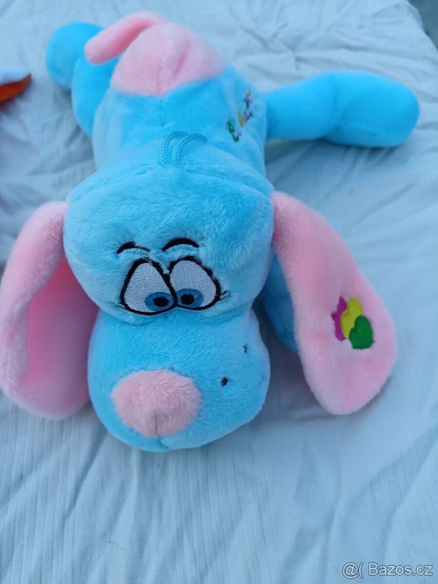 plyšový plameňáci, Pinďa, pes - 2