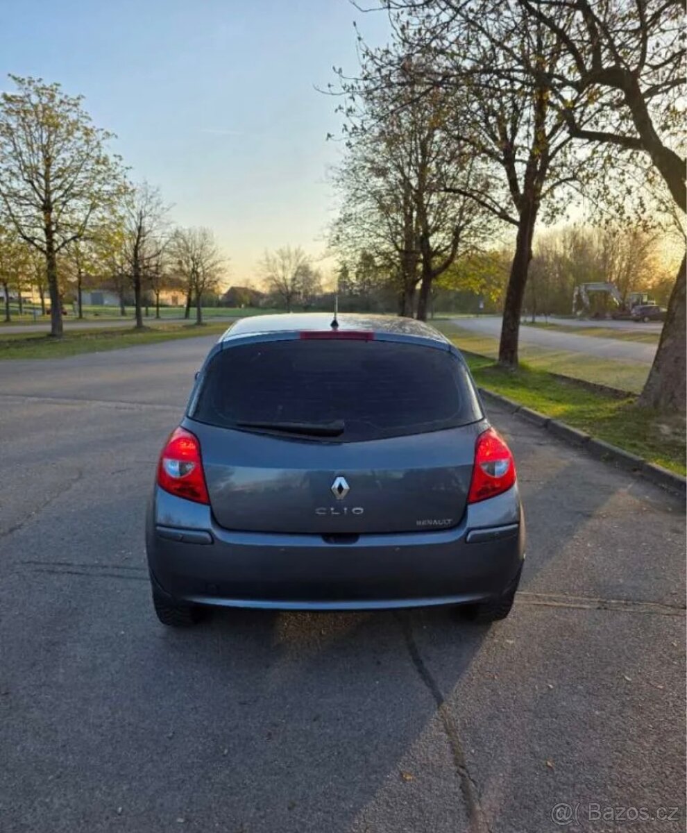 Renault Clio III - 2