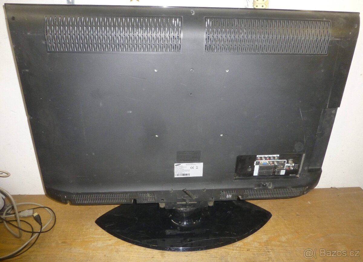 FullHD LCD televize 102cm SAMSUNG, nemá DVBT2 - 2