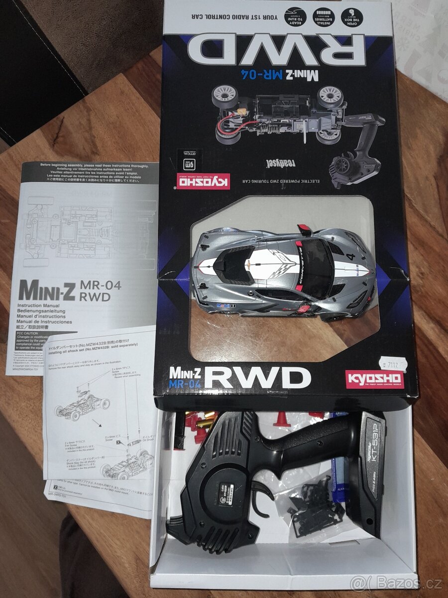 RC Auto RTR / ReadySet" a "2.4 GHz - 2
