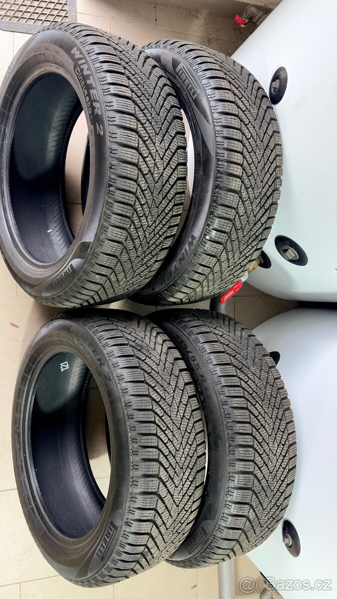 215/55 R17 - 2