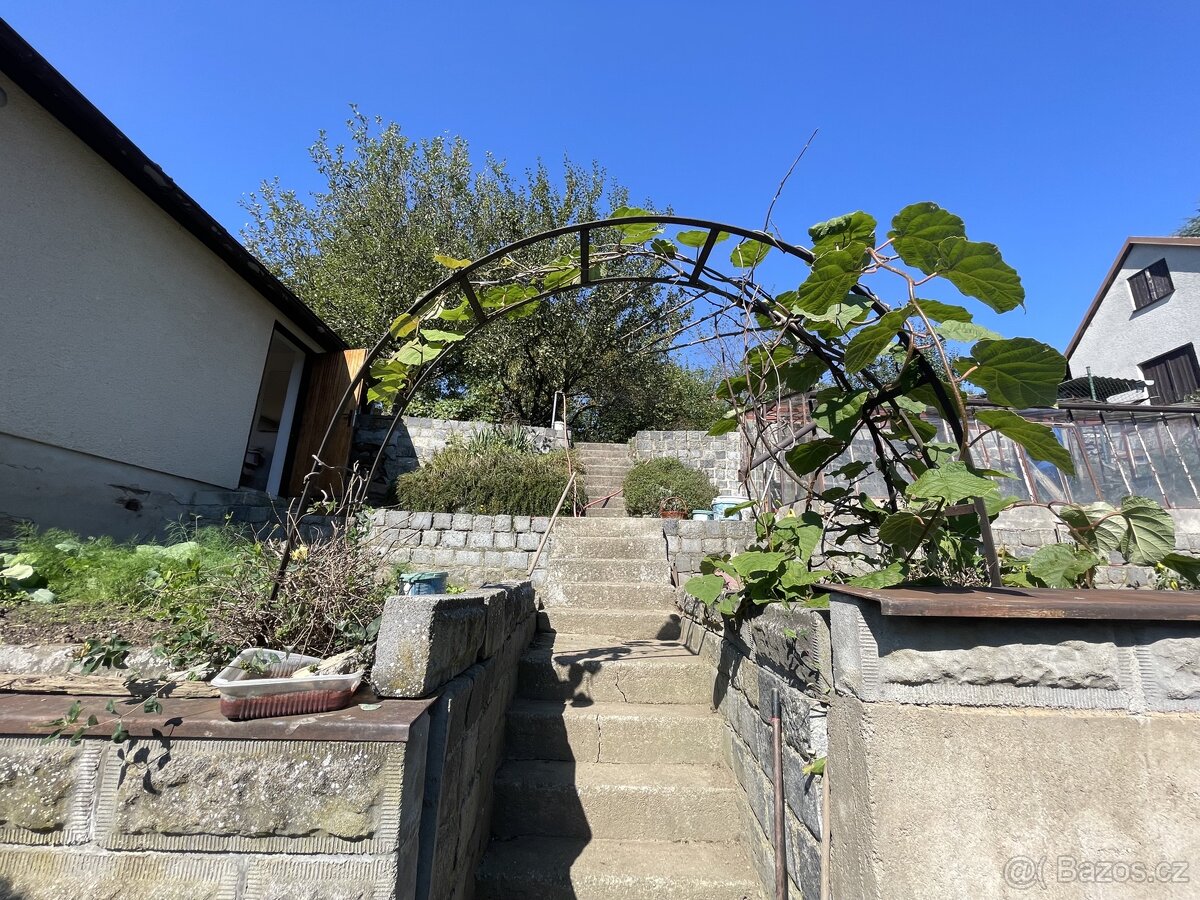 Zahrada se zděnou chatou, 392m2, Domažlice - 2